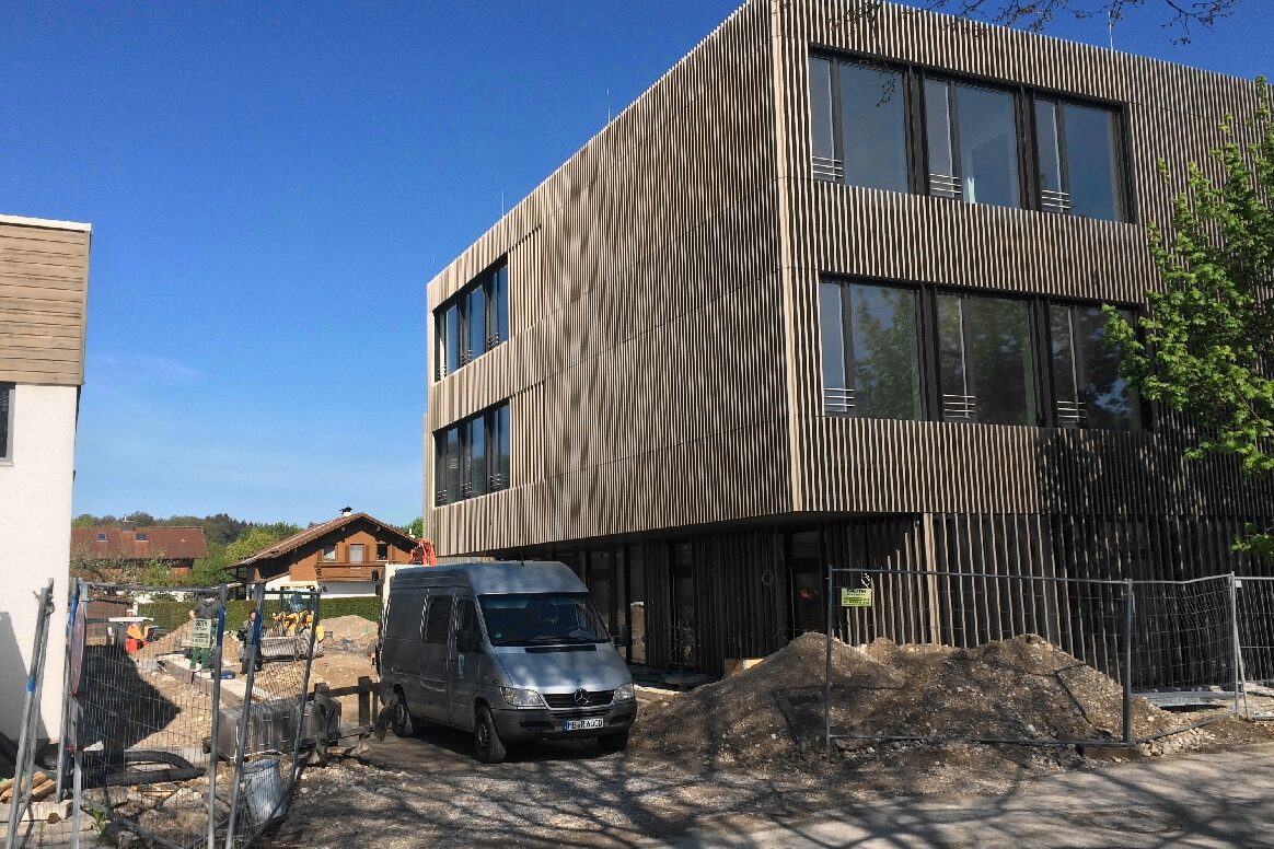 14140 aussen2 1164x776 - Realschule Bruckmühl Erweiterungsbau
