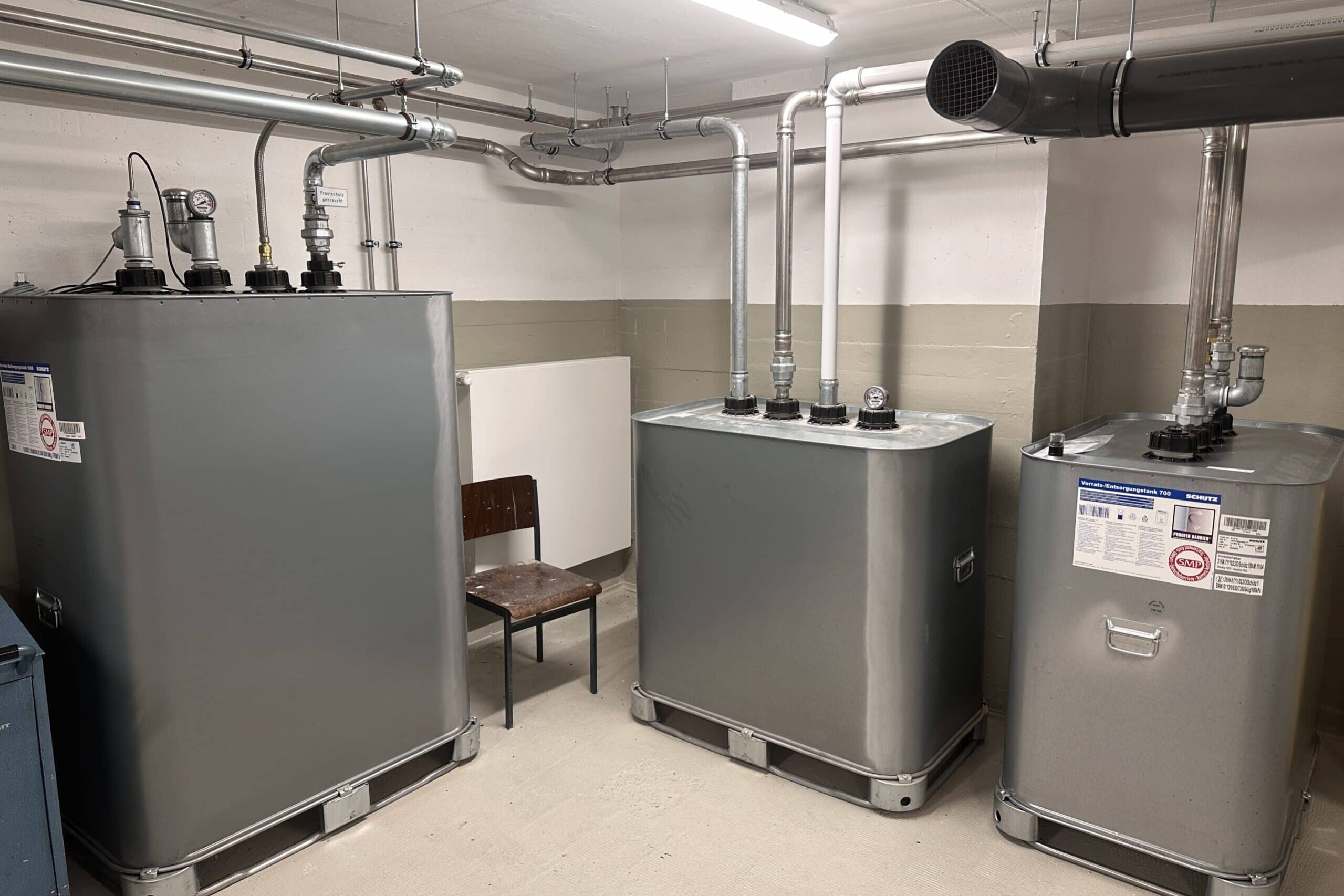 19035 Altmedien scaled 2559x1706 - Bundespolizei MUC - San. Gebäude 13 KFZ-Werkstatt