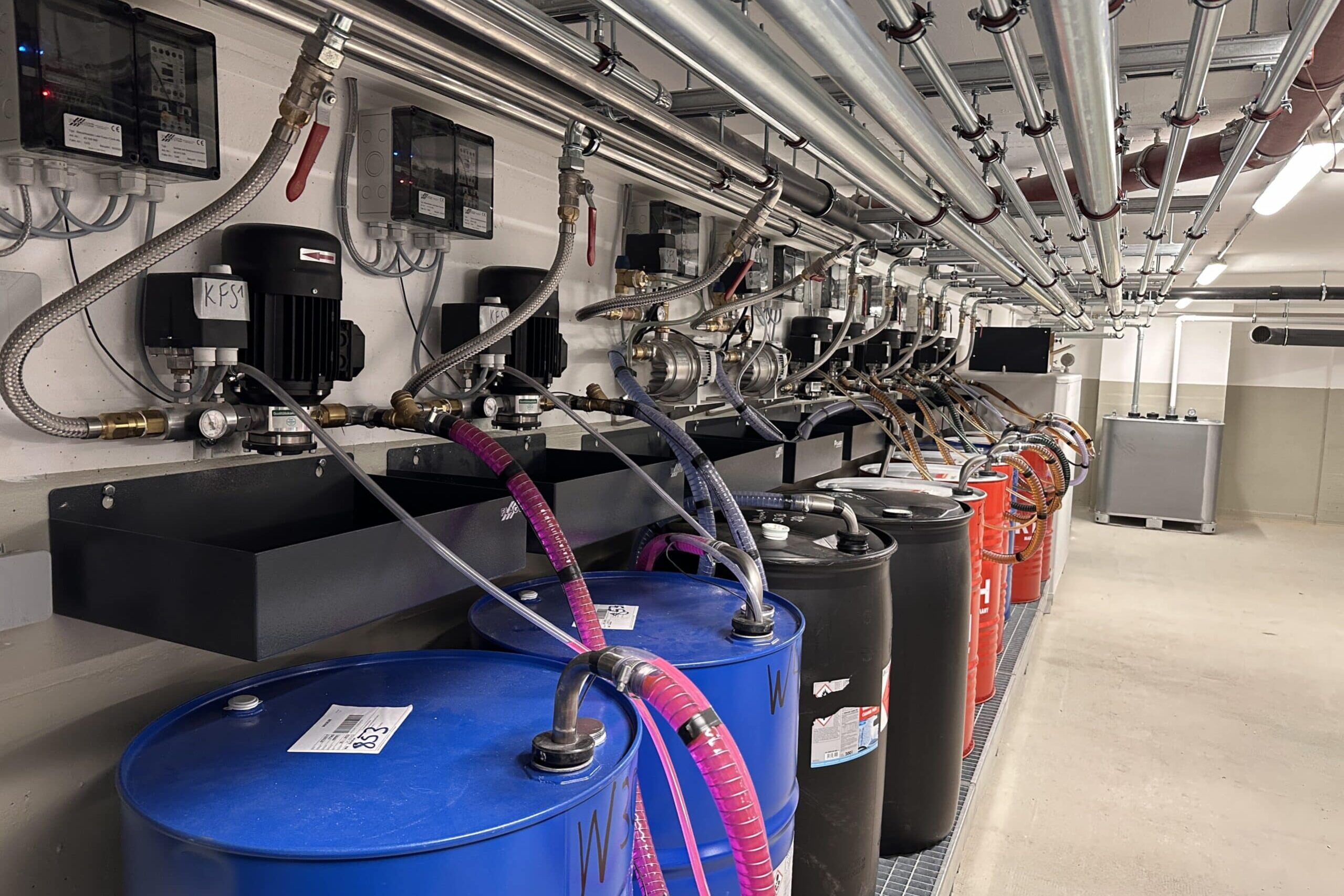 19035 Fasslager 02 scaled 2559x1706 - Bundespolizei MUC - San. Gebäude 13 KFZ-Werkstatt